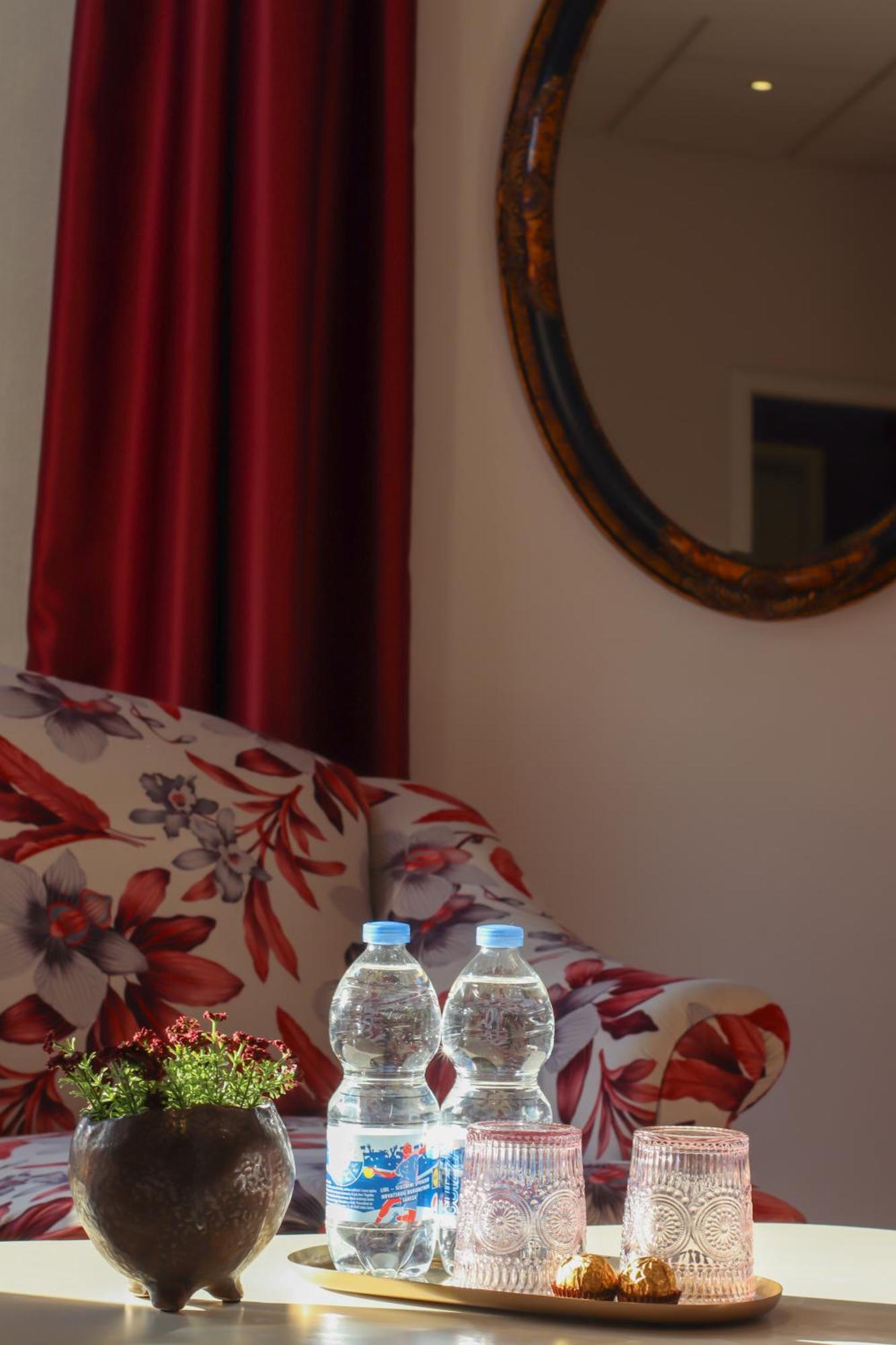 Boutique Hostel Livia Metković エクステリア 写真