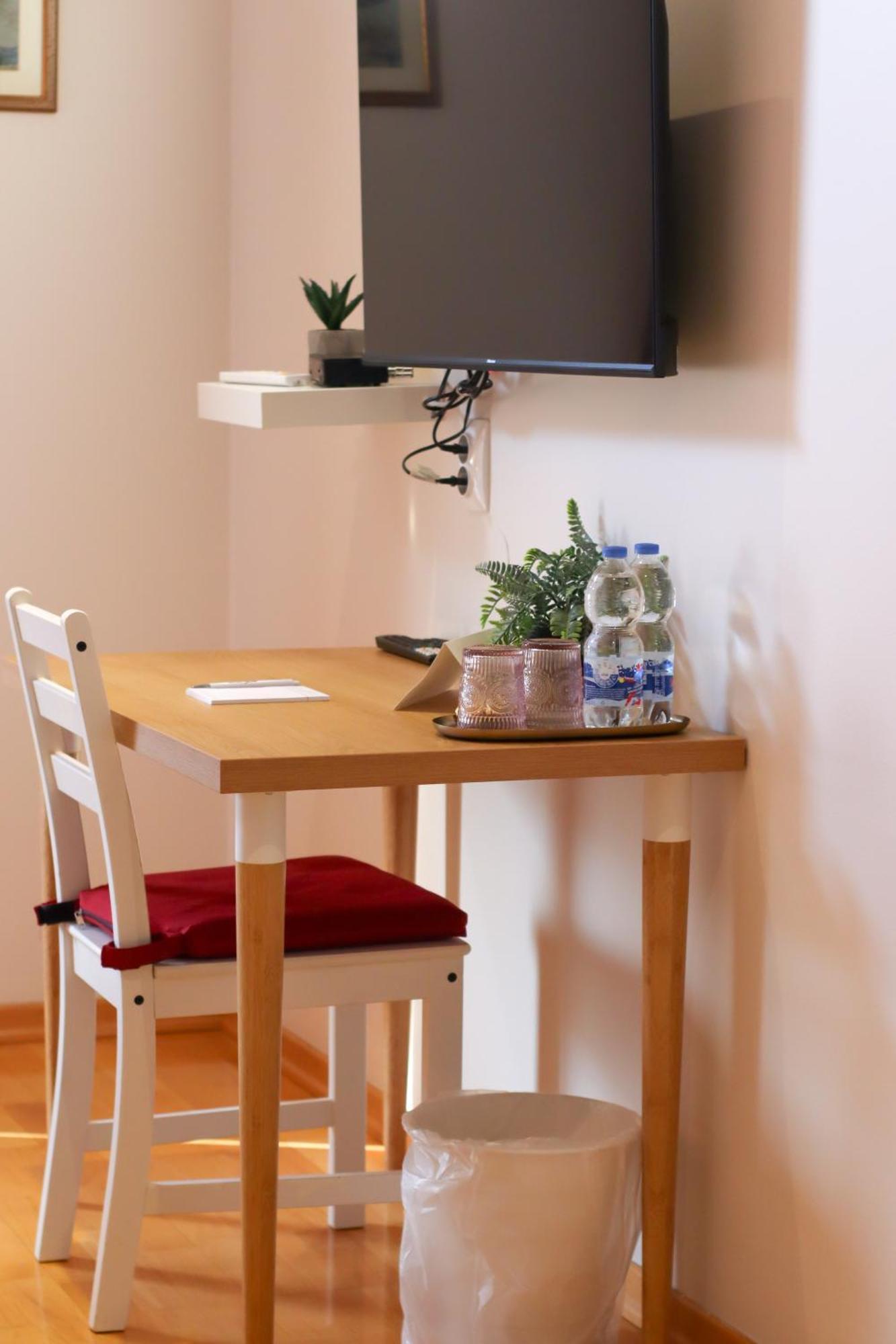 Boutique Hostel Livia Metković エクステリア 写真